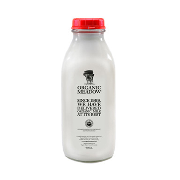 ORGANIC MEADOW 3.8% MILK GLASS 946ML